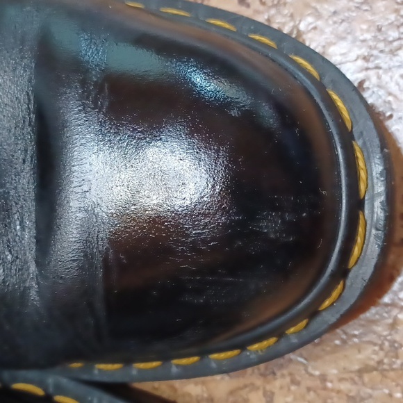 Dr. Martens Vintage Made In England 6 Hole Short Leather Boots Women's Size 8.5 - Picture 9 of 12